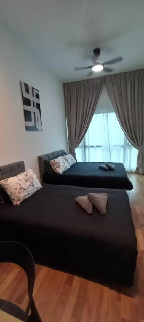 The Wadies 2Br 5Pax Reizz Residences With Balcony And City View Jalan Ampang クアラルンプール 0*,  マレーシア