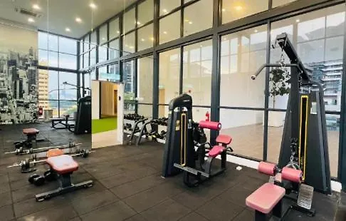 The Wadies 2Br 5Pax Reizz Residences With Balcony And City View Jalan Ampang クアラルンプール アパート