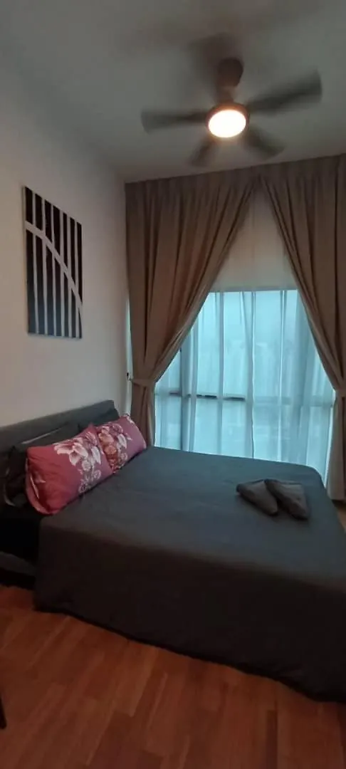 Apartamento The Wadies 2Br 5Pax Reizz Residences With Balcony And City View Jalan Ampang Kuala Lumpur Malásia