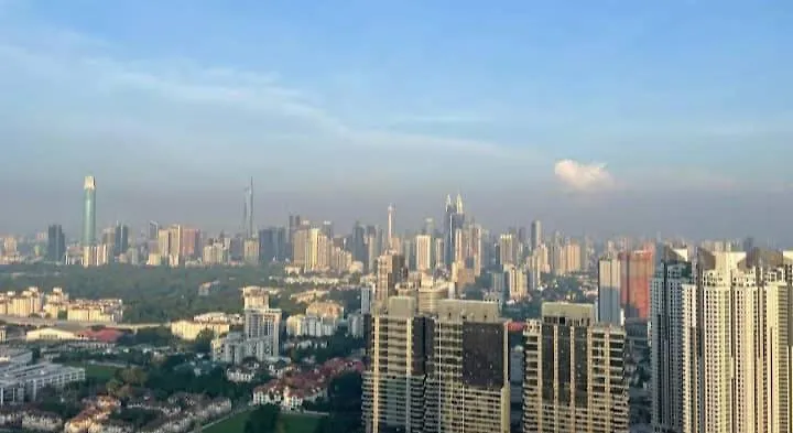 The Wadies 2Br 5Pax Reizz Residences With Balcony And City View Jalan Ampang Kuala Lumpur Malásia
