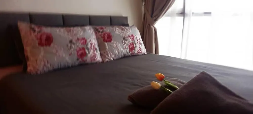 The Wadies 2Br 5Pax Reizz Residences With Balcony And City View Jalan Ampang Kuala Lumpur